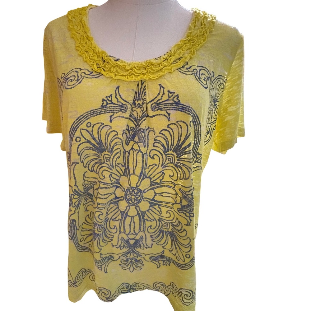 Caribbean Joe Woman 1X Yellow Burnout Ruffle Neck Damask Graphic Short Sleeve T